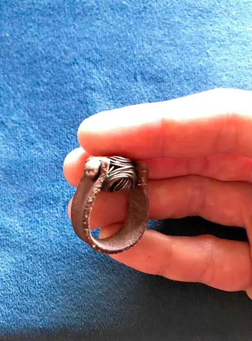 Anel de Bronze e Pele feito há mão