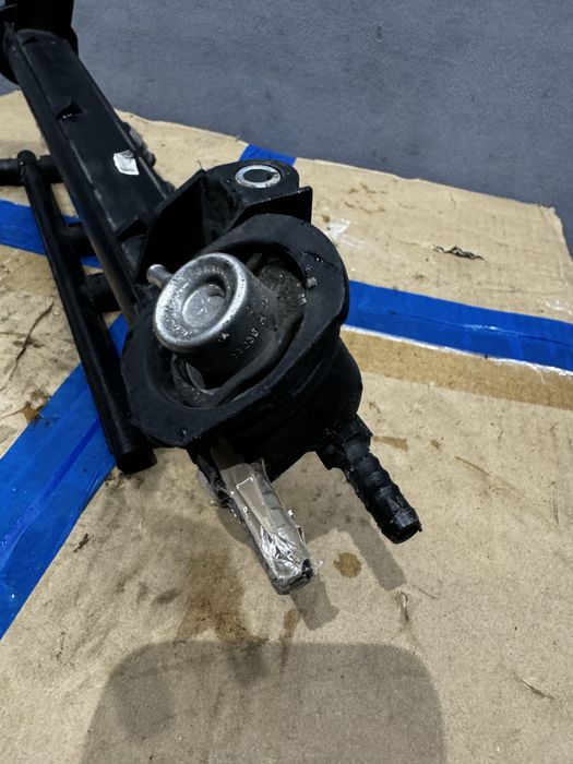 Топливная рейка рампа Audi A3 Seat Ibiza 2 Skoda Octavia Golf Bora