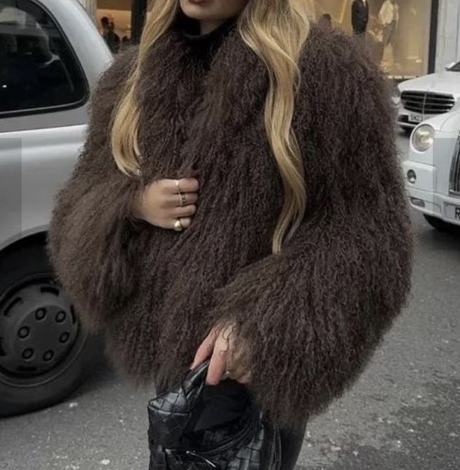 Шуба лама з натурального хутра