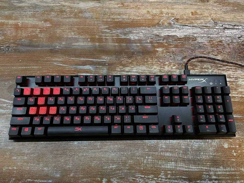Топовая механическая клавиатура HyperX Alloy FPS Cherry MX Blue