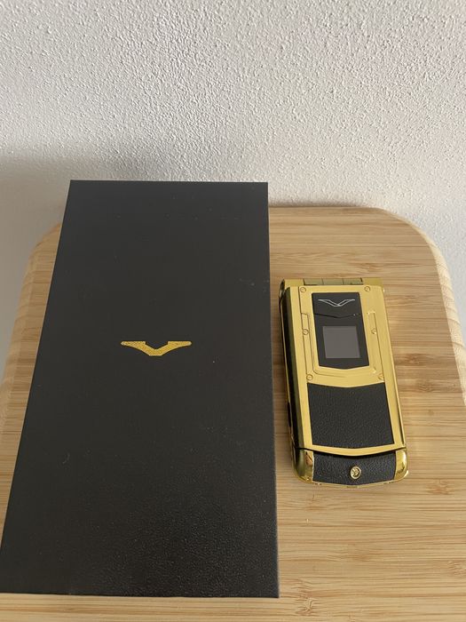 Мобільний телефон  VERTU Ayxta V77