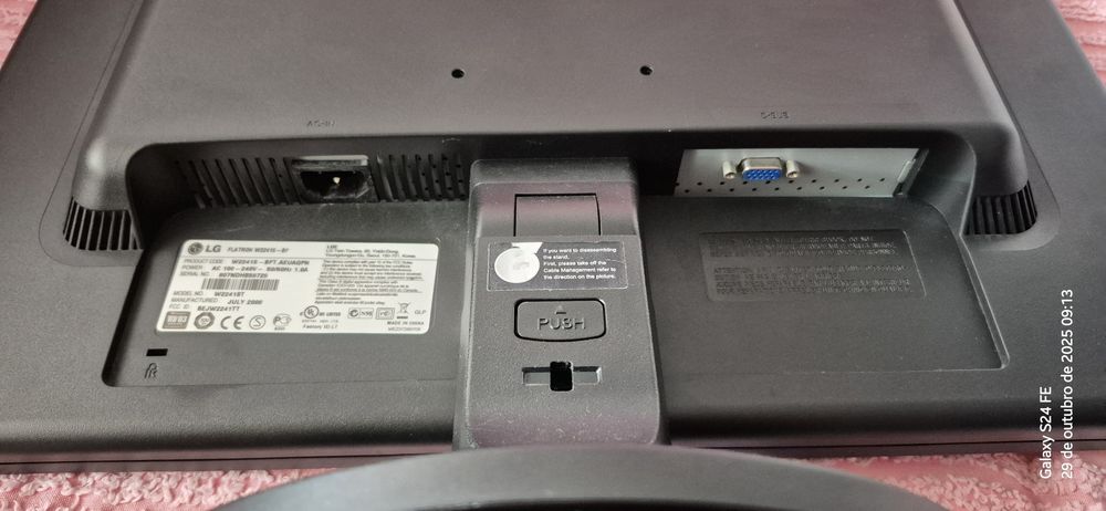 Monitor LG 22" - FLATRON W2241S-BF