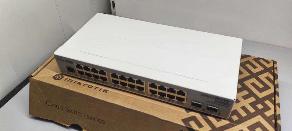 Мощный 10Gigabit  SFP+ MikroTik CRS326-24G-2S+IN  коммутатор 24 порта