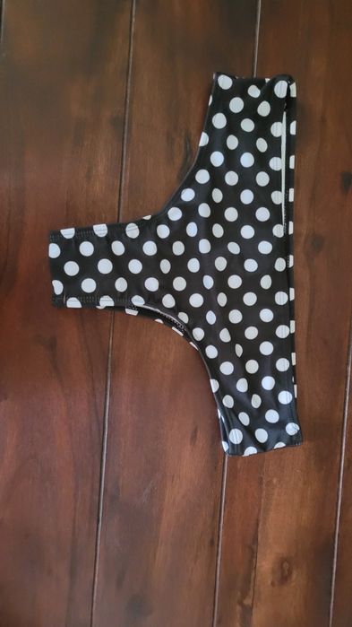 Majtki kąpielowe-nowe
