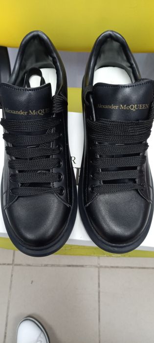 Чоловіче взуття продам