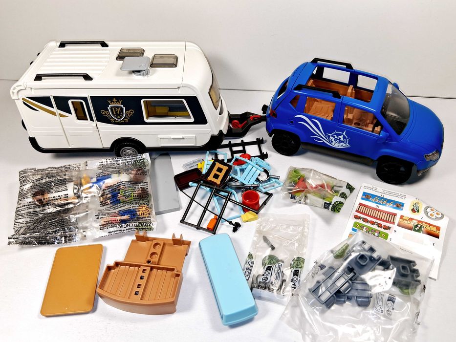 E179 Playmobil Family Fun 71423 Samochód Terenowy Z Przyczepą Kempingo
