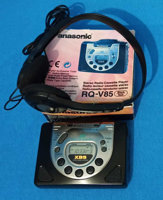 Кассетный плеер Panasonic RQ-V85,фирменные наушники+корбка