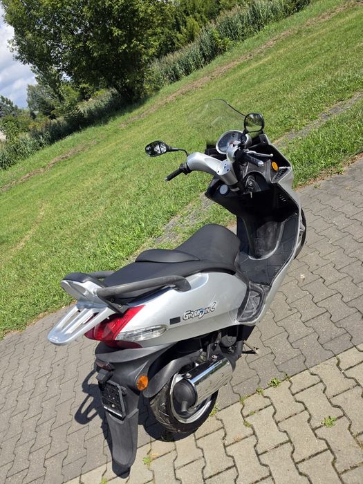 Duży maxii skuter Kymco Grand Dink 50 2T