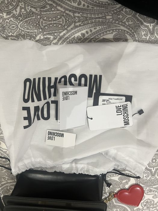 Bolsa Moschino como nova