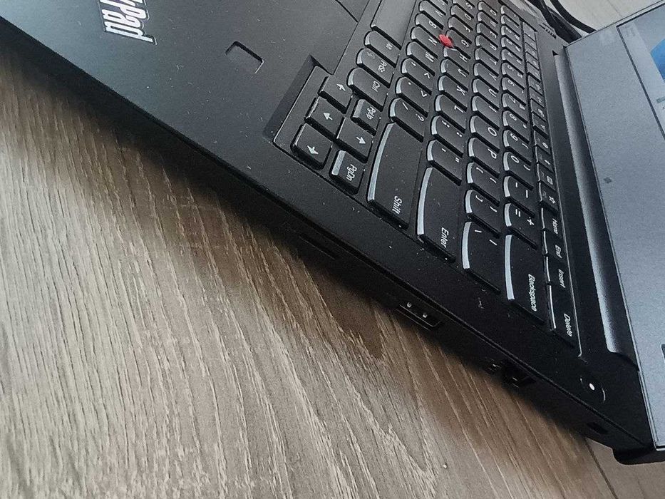 Lenovo ThinkPad E490 i5 8265u\8gb\128 SSD