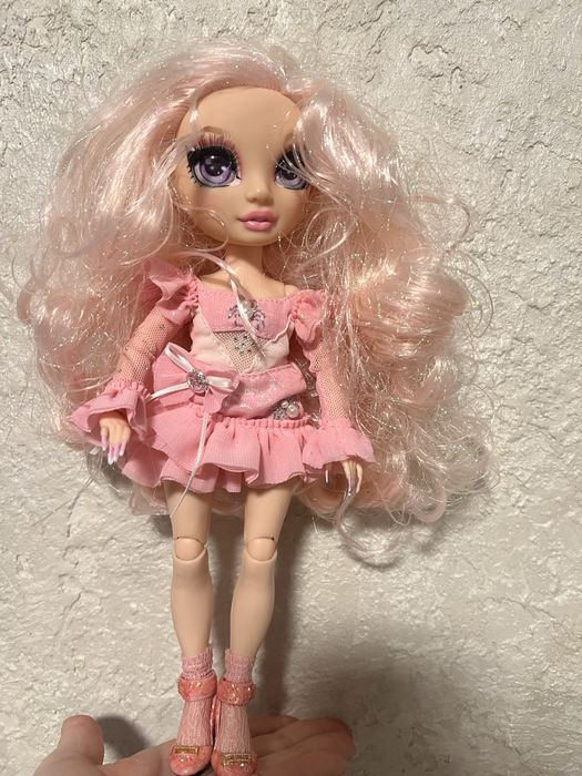 Лялька rainbow high белла