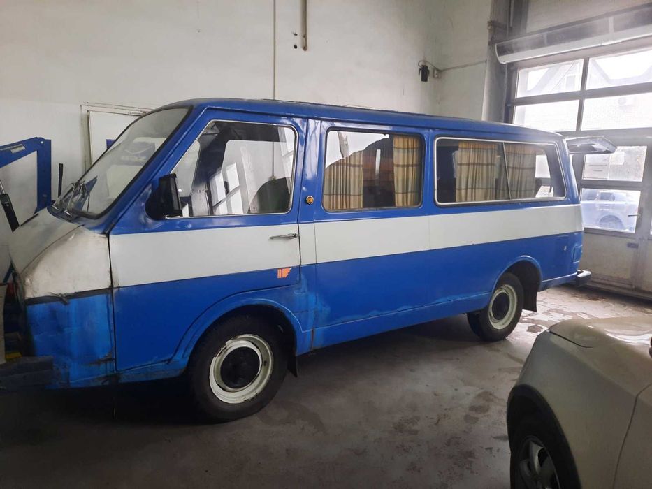 Продам свій  раритетний мікроавтобус РАФ в надійні руки