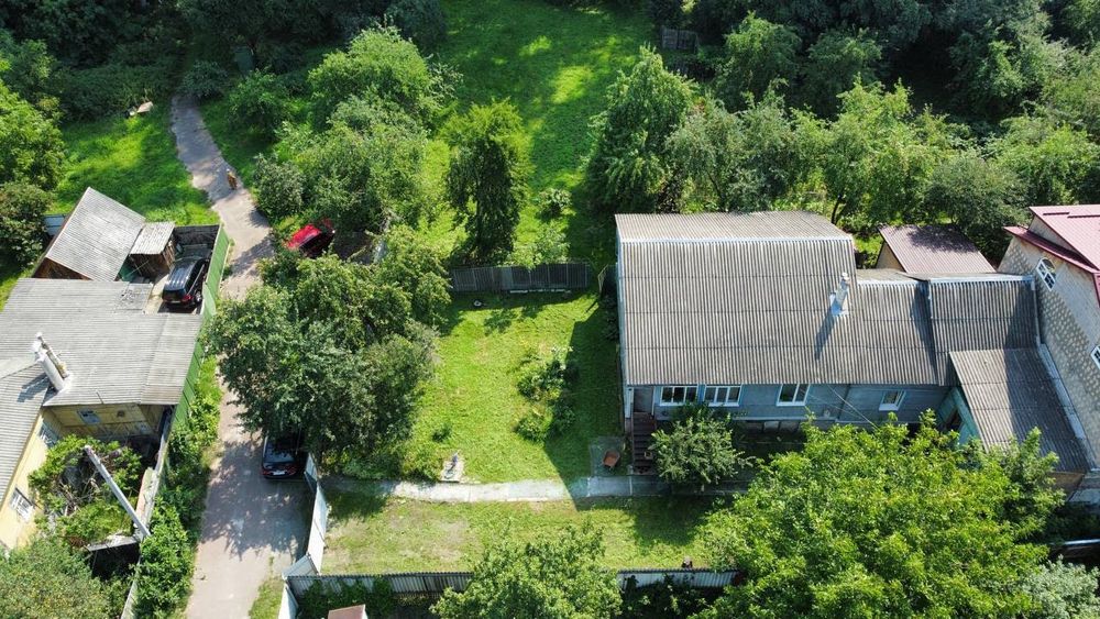 Великий будинок на Валу. 10 сот землі