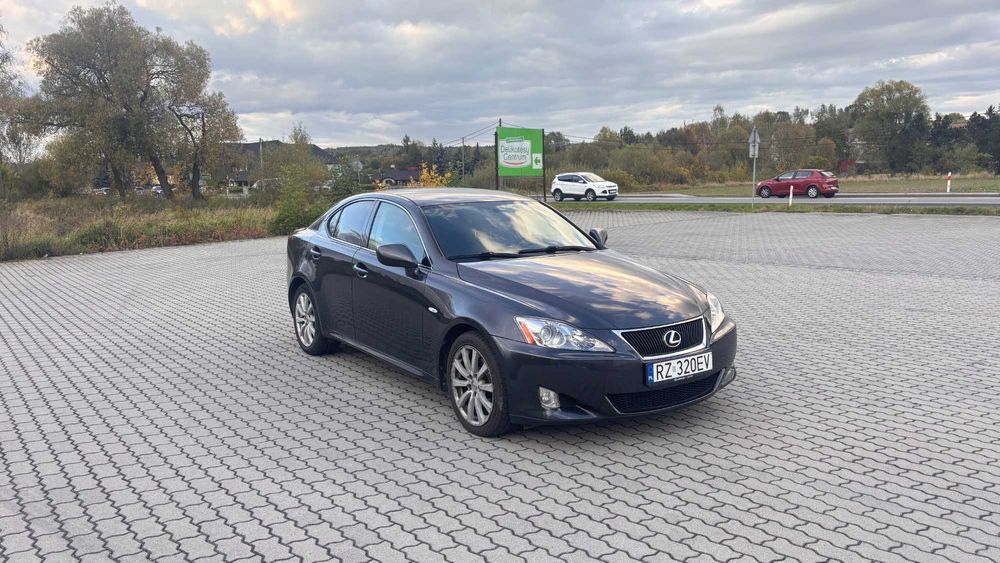 Lexus IS250