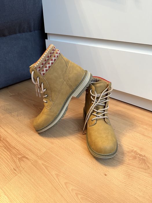 Черевики, ботинки