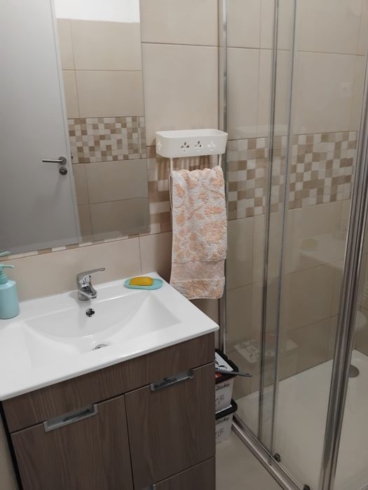 Alugo quarto Póvoa st Adrião