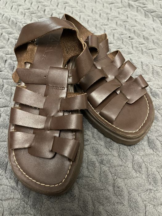 Босоніжкі, сандалі Зара