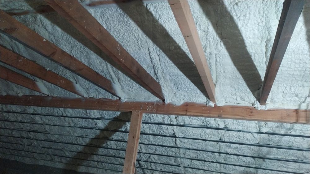 Ocieplanie pianą Pur zasyp celulozy izolacje Nadmuchowe granulat wełny Termowizja Naprawy izolacji zabudowy gk ocieplenie poddasza