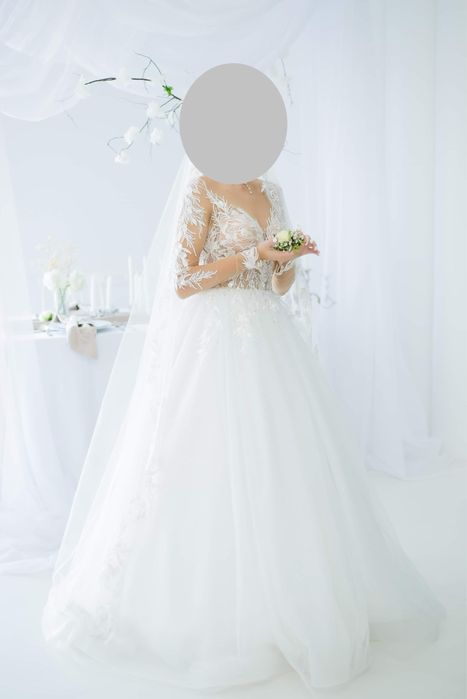 Весільне плаття.