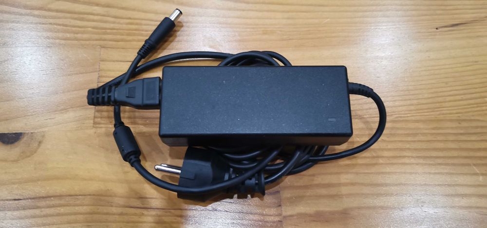 Carregador/Charger portátil/Laptop Dell 90W 4.5mm (LA90PM111)