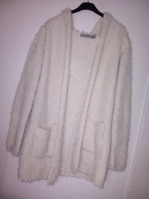 Oddam biały długi sweter S / M