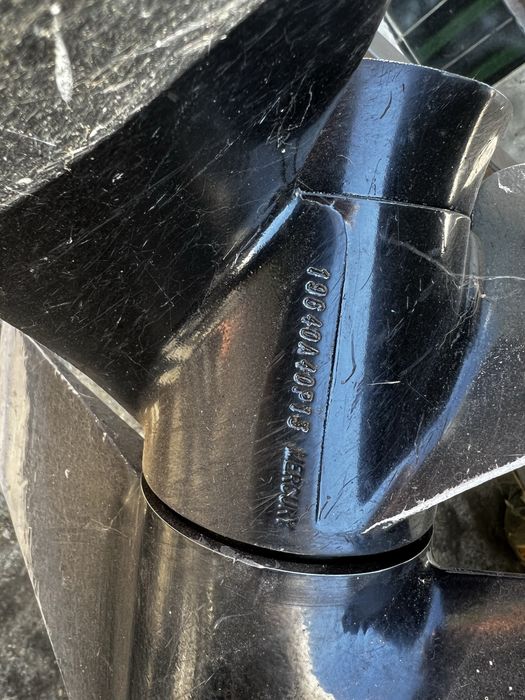 Лодка моторная RIB с мотором и лафетом катер човен