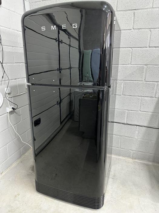 Холодильник Smeg FAB50RBL