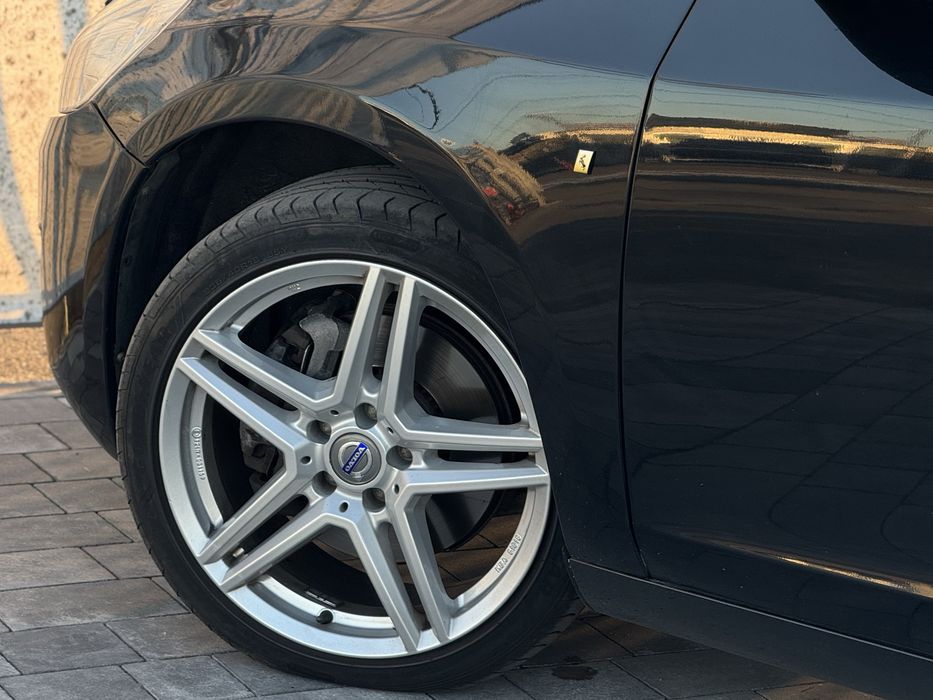 Volvo S60, 2011 року, 3.0 бензин, автомат, повний привід