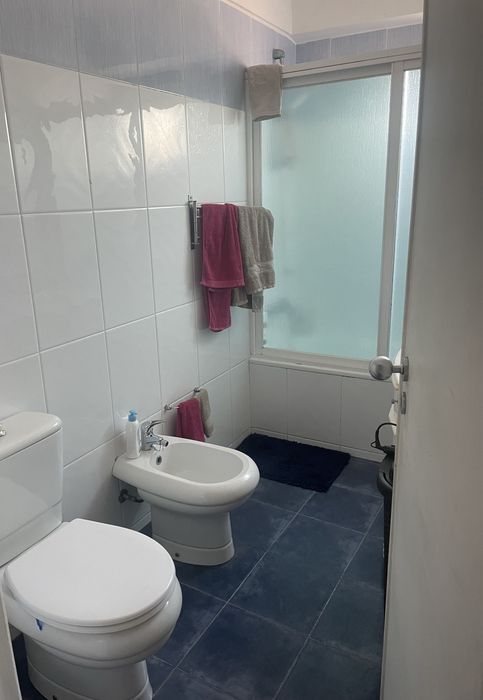 Quarto para Arrendar - Carcavelos