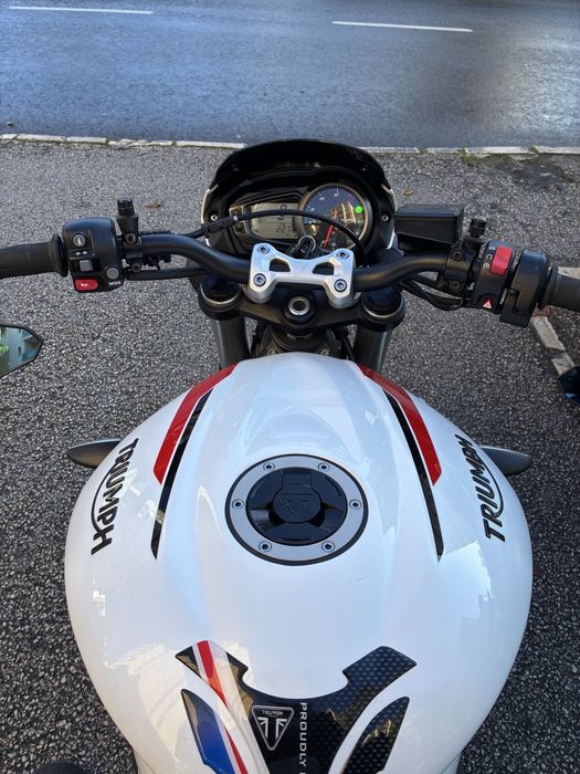 Street Triple 660s (Carta A2 deslimitada)