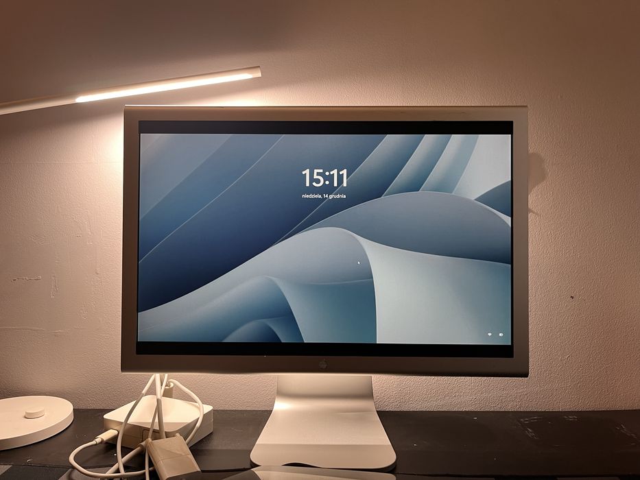 Apple Cinema Display HD