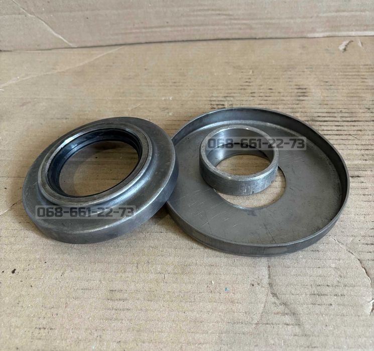 Сальник ступиці 2ПТС4,ПТС9,ПРТ10,МЖТ,ПТС6 пильник кришка пильовик вісь
