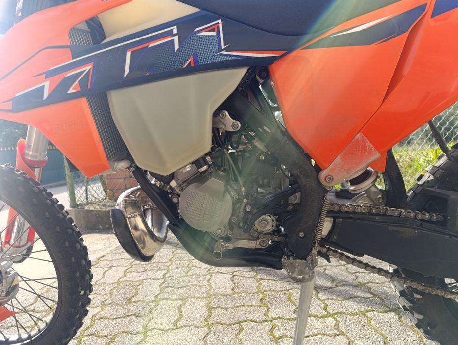 KTM 150 EXC de 2022 com 48horas