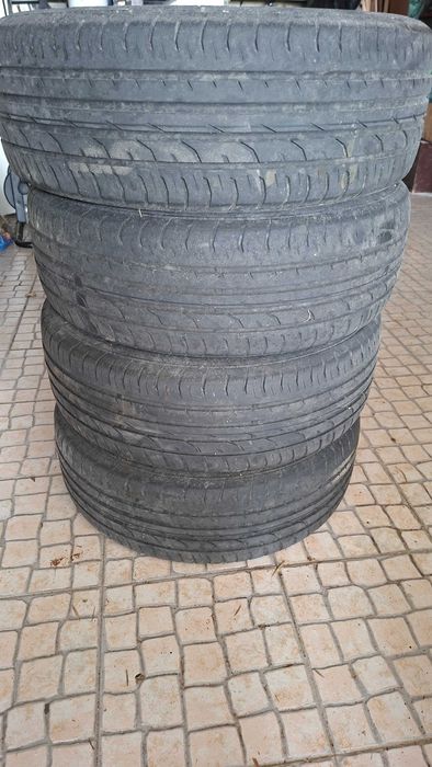 4 JANTES 18 NISSAN QASHQAI J10 C/ pneus meio uso