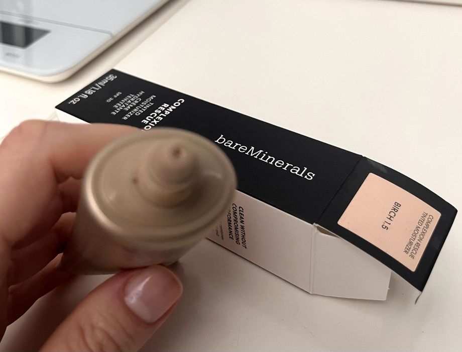 Bare Minerals Complexion Rescue - tinted moisturizer (odcień Birch)