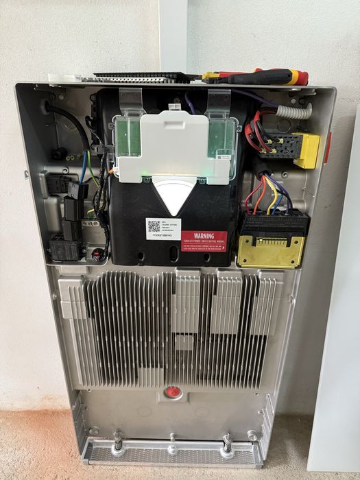 Tesla powerwall3, upac, paineis solares