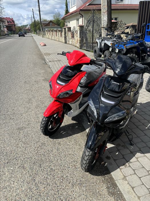 Скутер FORTE Canoe 150