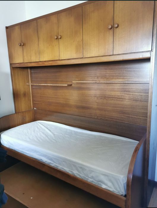 Cama/estúdio de Madeira