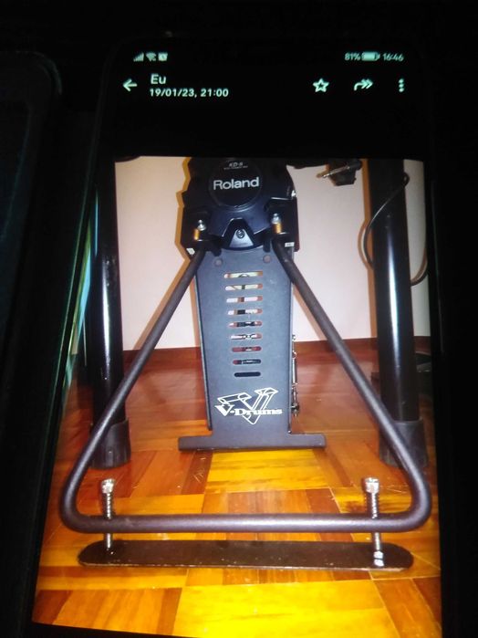 Vende se bateria Roland td4