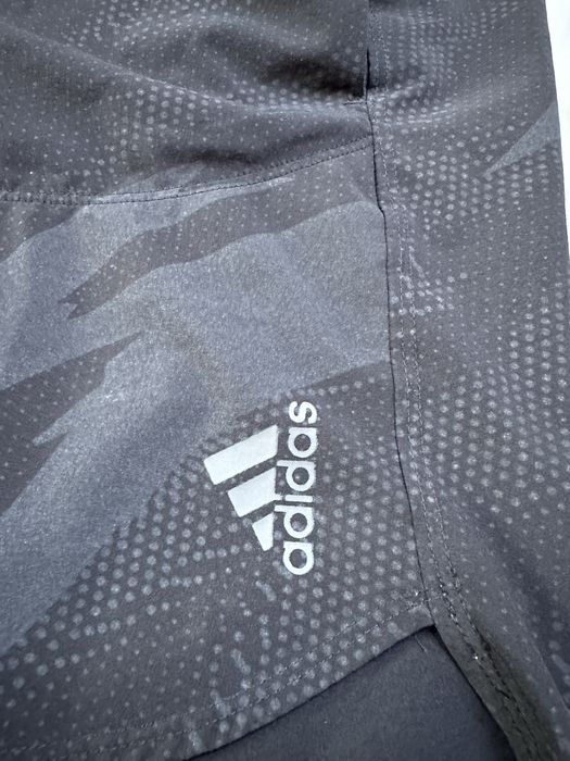 Spodenki sportowe czarne do biegania szorty Adidas Aeoready