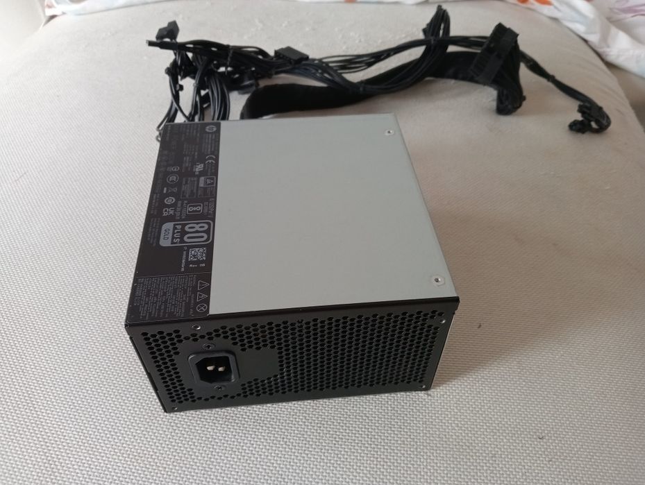Fonte de Alimentação Cooler Master 800W