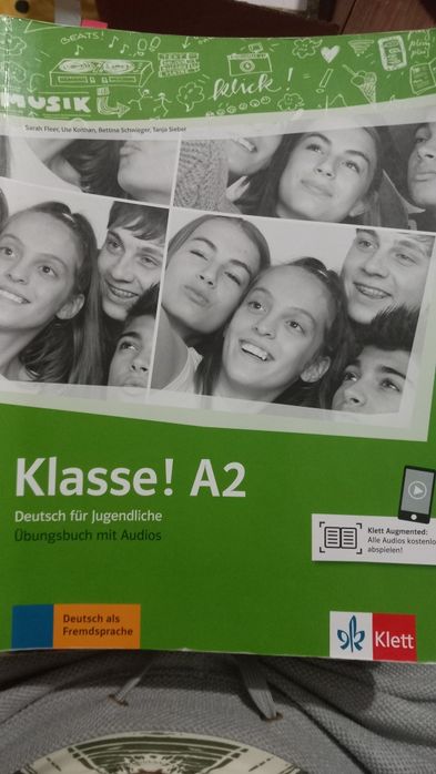 Caderno de exercícios de Alemão 11°ano (Übungsbuch)