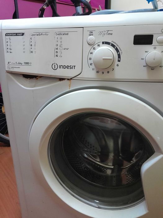 Máquina de lavar roupa Indesit
