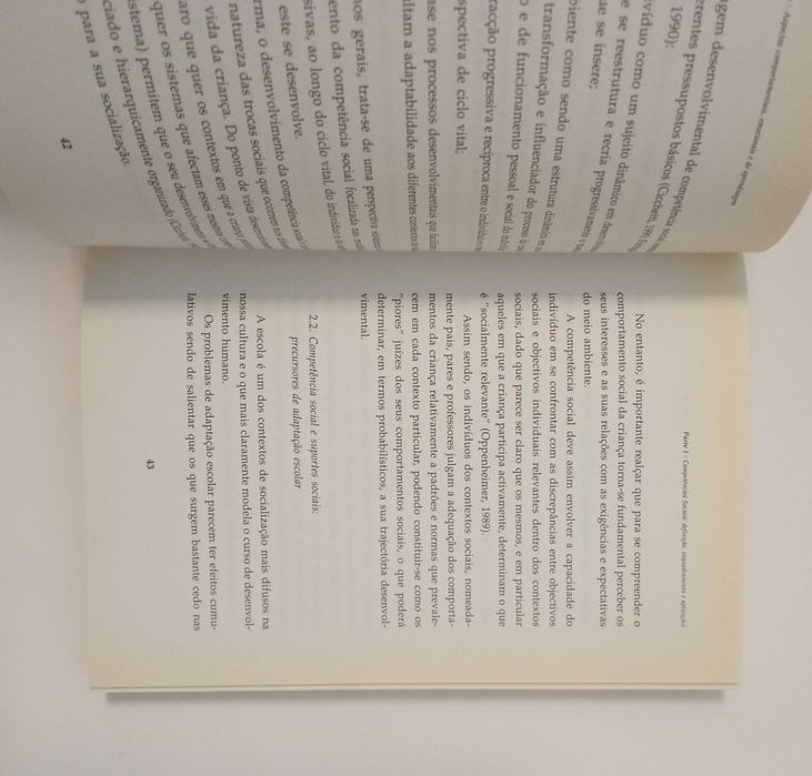 Competências Sociais, de João A. Lopes