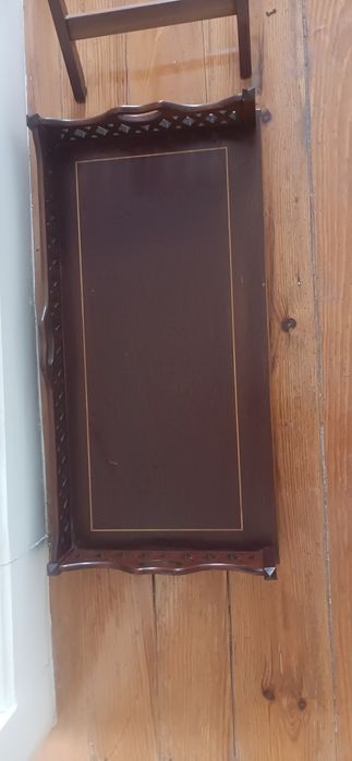 Mesa de apoio estilo inglês