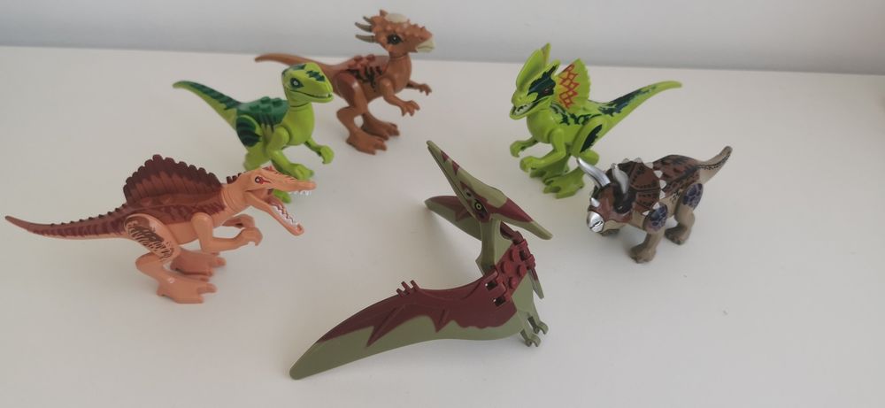 Figurki lego dinozaur