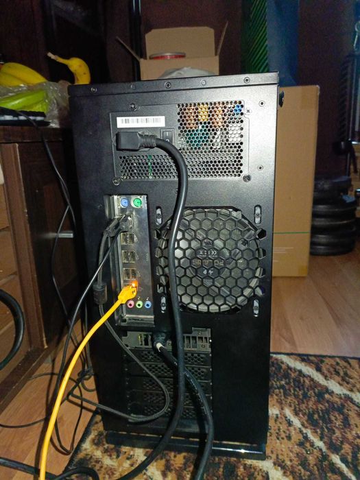 PC Gamer - Intel 16x2.6GHZ/32GB RAM/RX5700 8GB/2xSSD/550W 80 Plus
