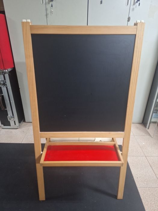 Quadro de giz e caneta