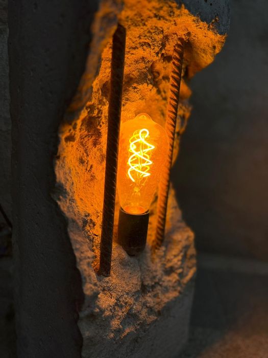 Lampa loft beton industrialna