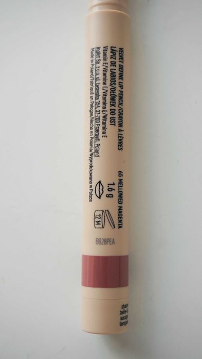 Pomadka do ust Velvet Define 65